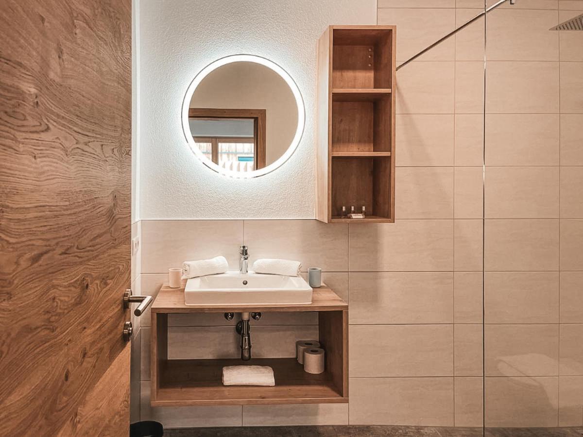 Isanora - Garden & Private Whirlpool By Alpenluxus Appartements Fügen Exterior foto